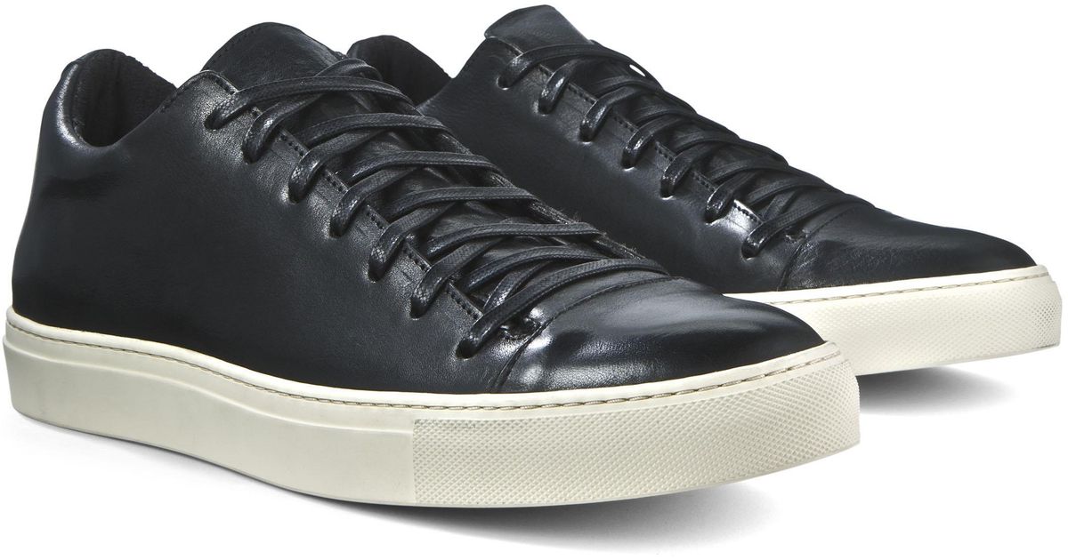 reed low top sneaker