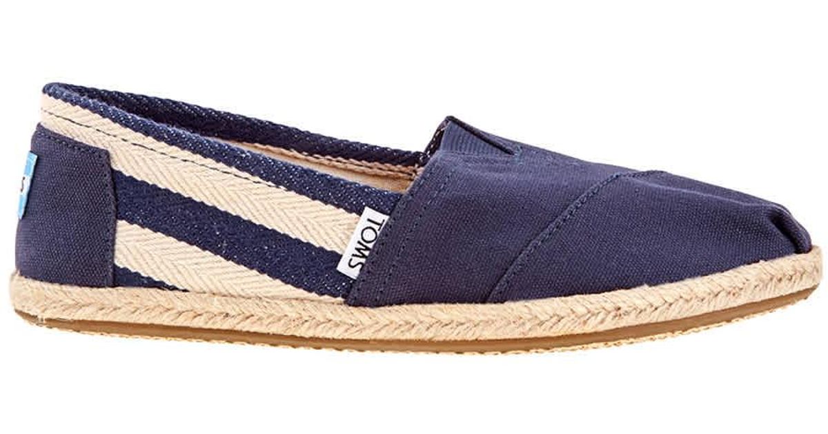 ladies navy toms