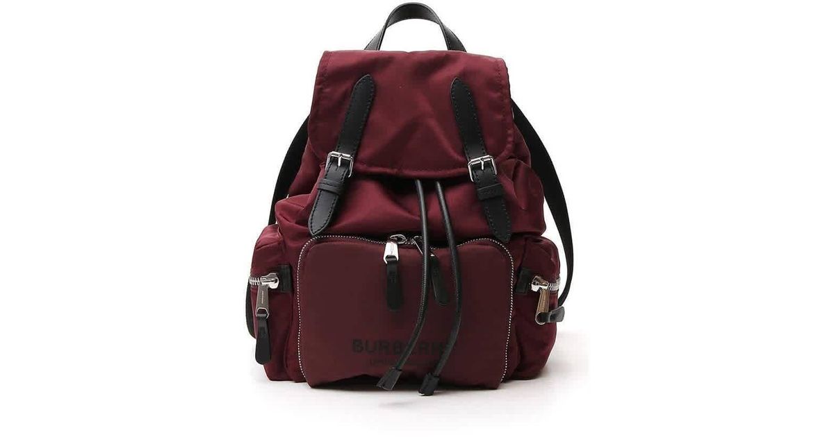 burberry the medium ruckensacark in logo print econyl