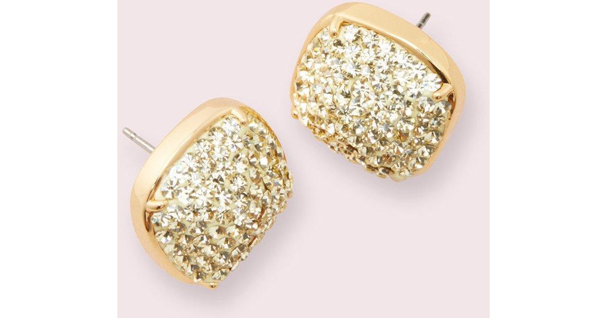 clay pave small square studs