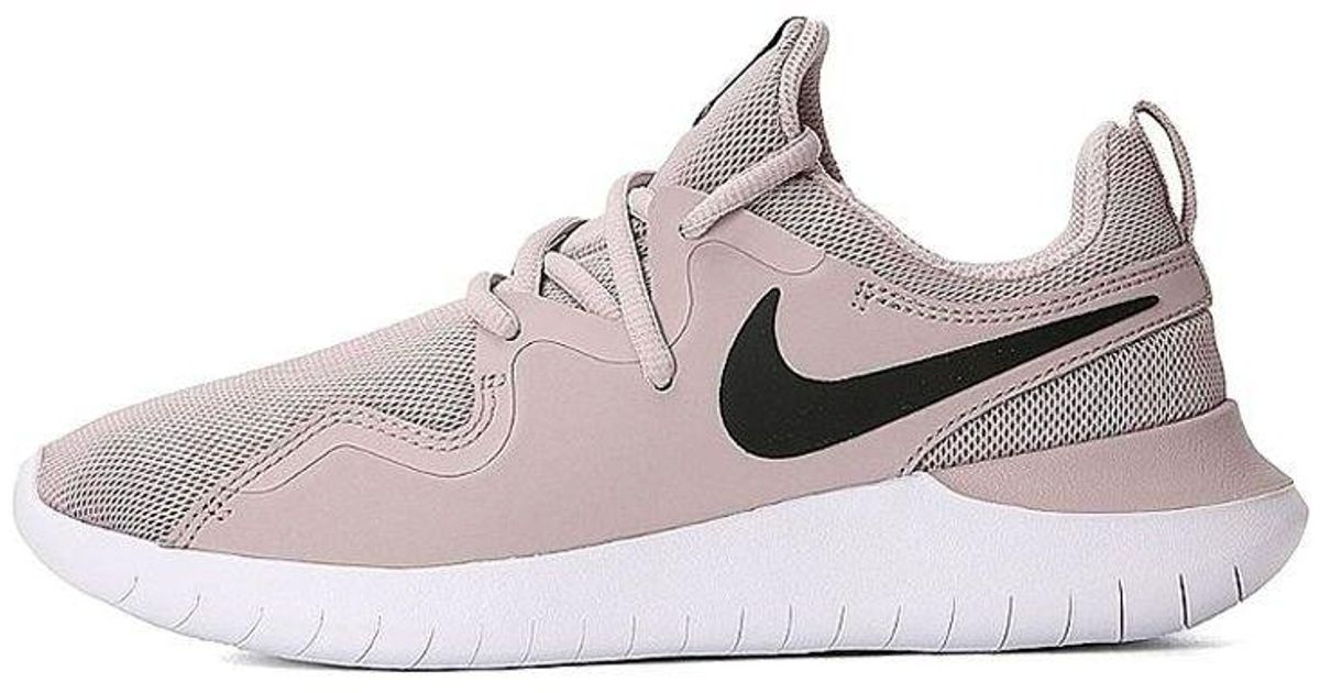 nike tessen ladies trainers