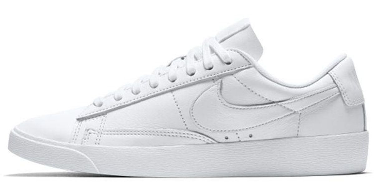 blazer triple white