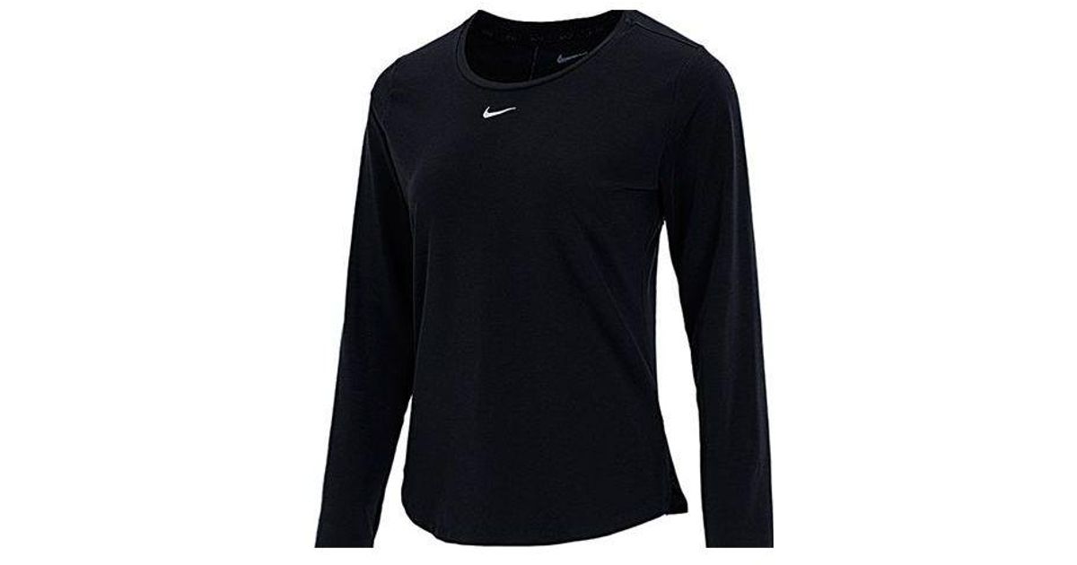 Nike Training Port Ventiate Ong Eeve Feae Back in Blue | Lyst