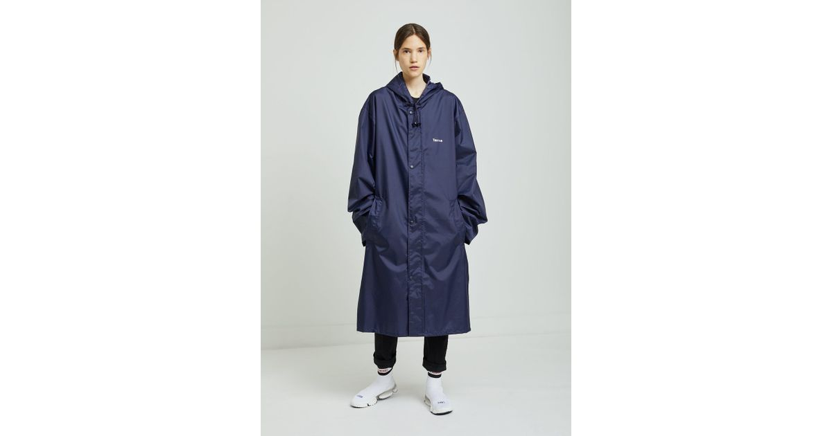 vetements taurus raincoat