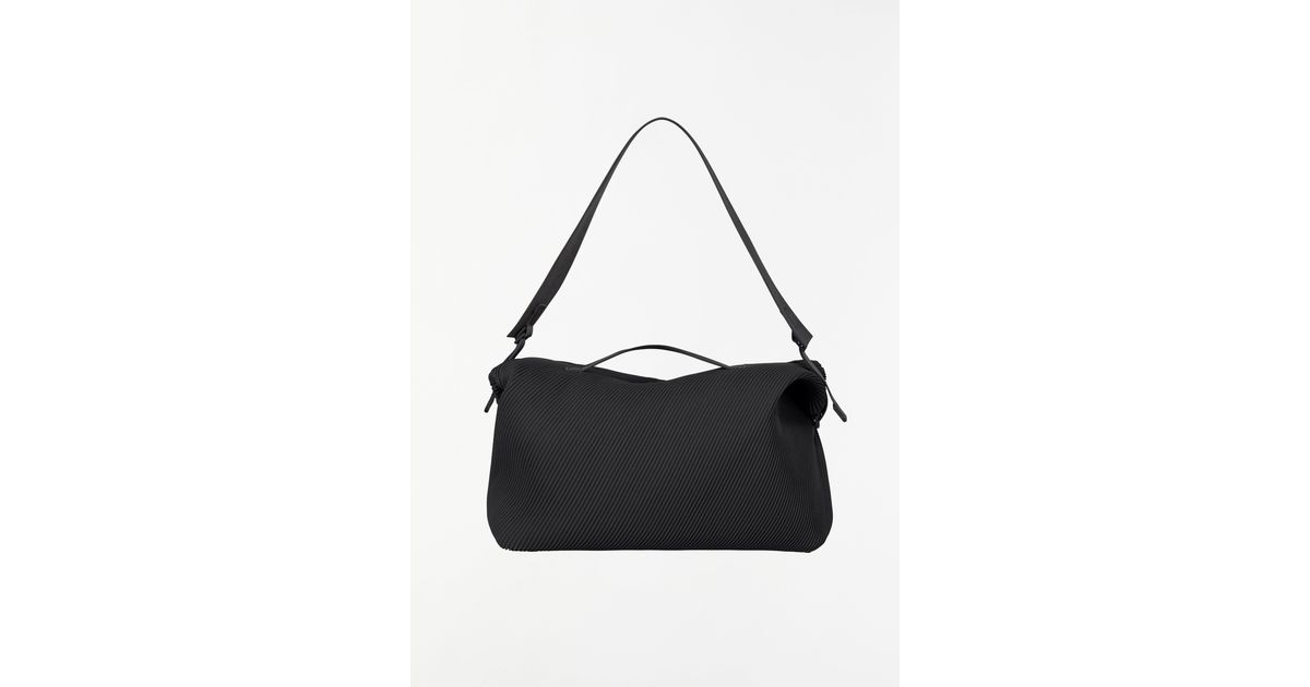 Homme Plissé Issey Miyake Travel Bag in Black | Lyst