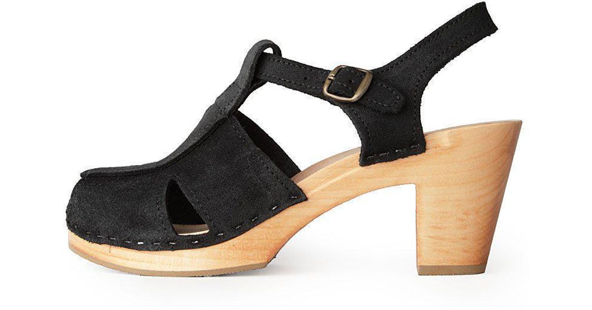 t strap clog