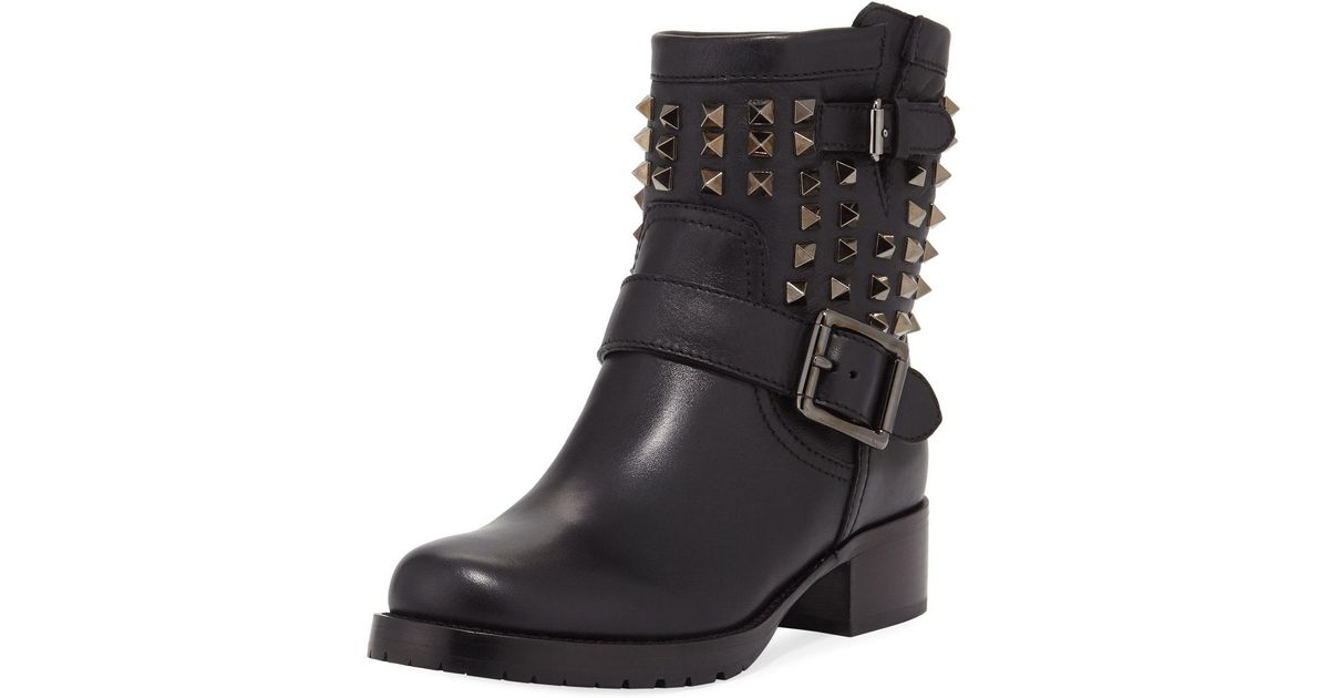 black heeled boots