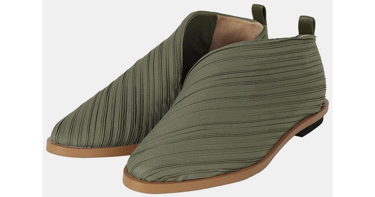 Pleats Please Issey Miyake Pleats Wrapped Shoes in Green | Lyst