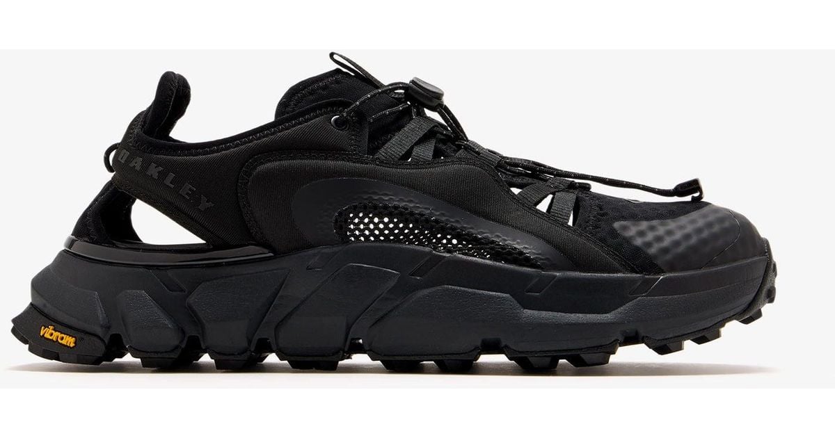 Oakley Aquaterra Hybrid Sneakers in Black for Men | Lyst