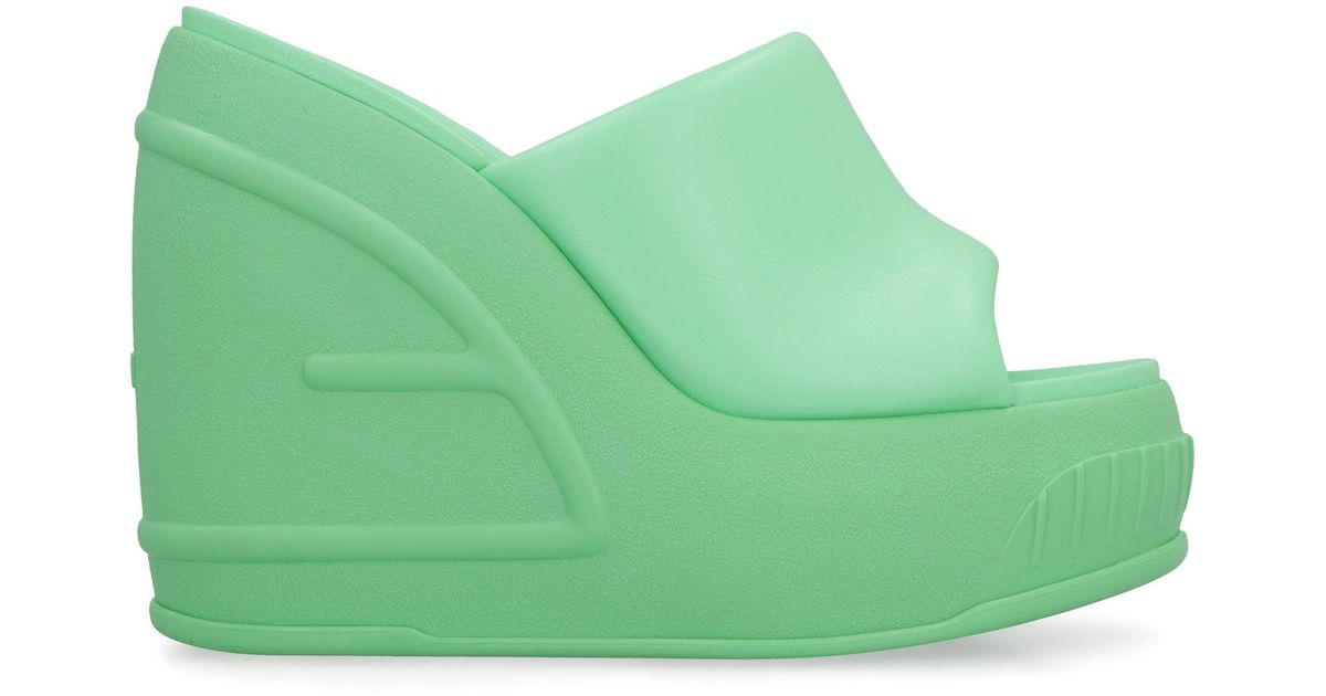 Fendi Leather Platform Slides in Green Lyst