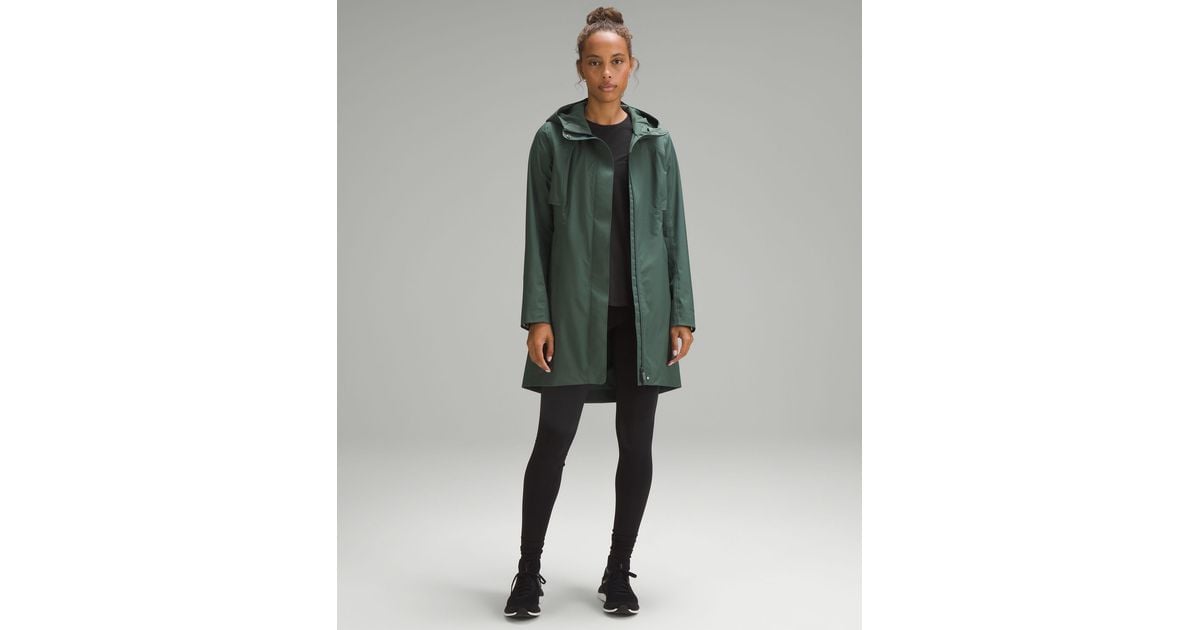 Lululemon rain store