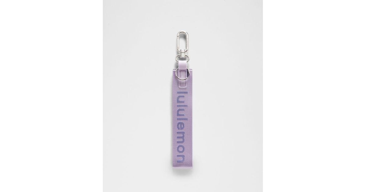 ルルレモン　ネバーロストキーチェーン　never lost Keychain 紫 lululemon Never Lost Keychain in Purple | Lyst ルルレモン
