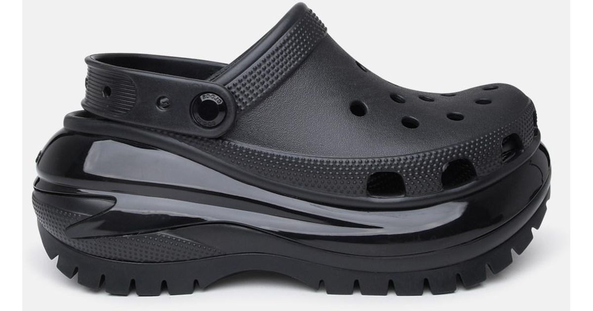 Crocs™ Mega Crush Platform Perforated-rubber Clogs in Black | Lyst