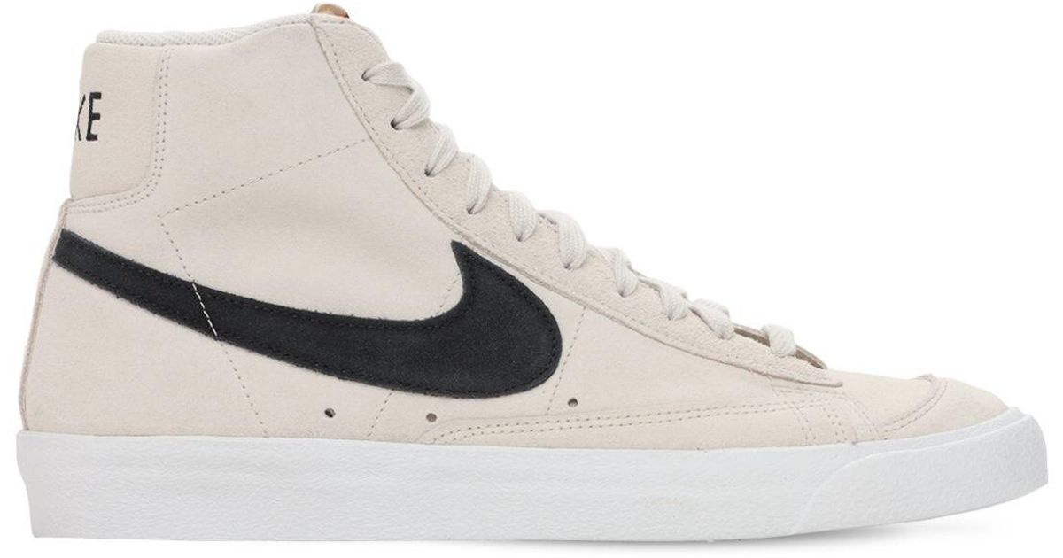 Sneakers \
