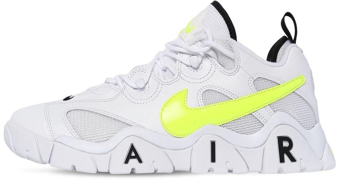 nike air barrage black and white