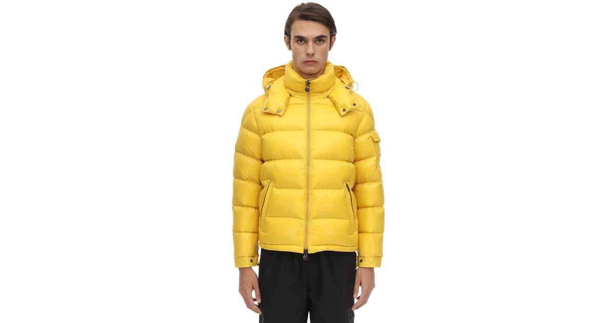 ساعة حائط إشعاع حلقة moncler yellow jacket - dsvdedommel.com