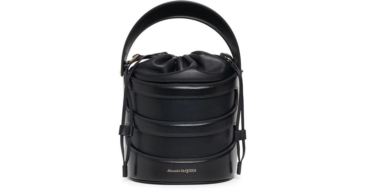 Alexander McQueen The Rise Leather Bucket Bag in Black | Lyst Canada