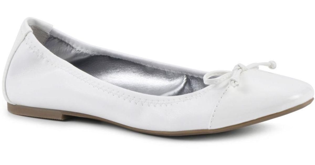 white mountain ballet flat
