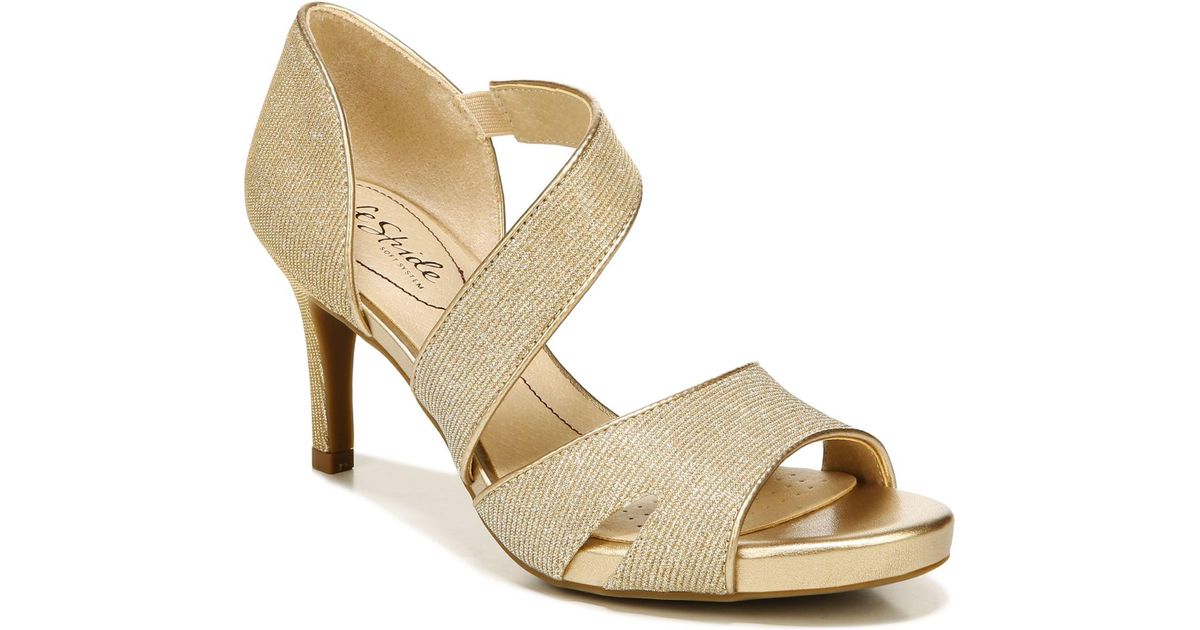 lifestride navy pumps
