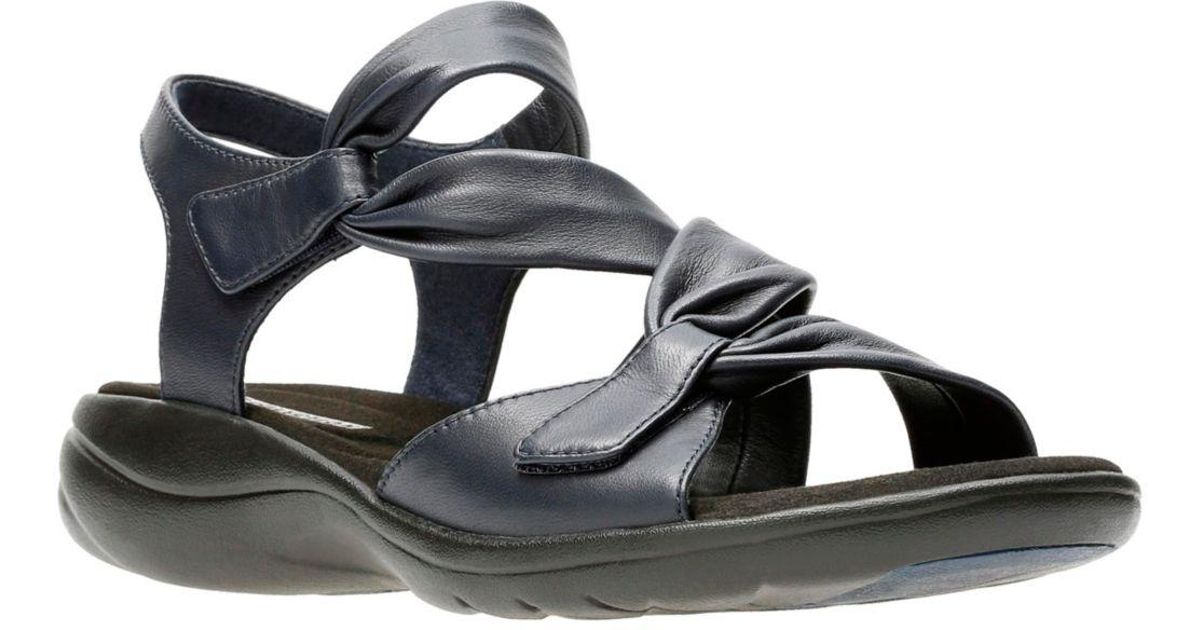 clarks saylie moon sandal