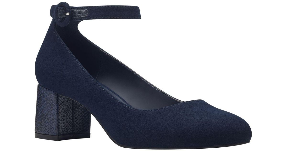 Bandolino Odear Low Block Heel Pumps in Navy (Blue) Lyst