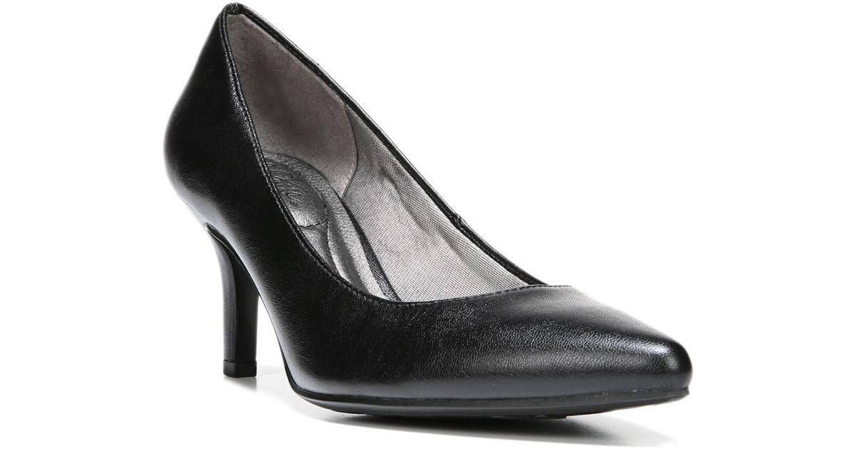 LifeStride Sevyn Pumps in Black Lyst