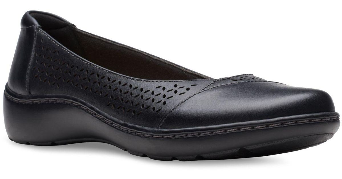 Clarks Cora Iris Slipon Flats in Black Lyst