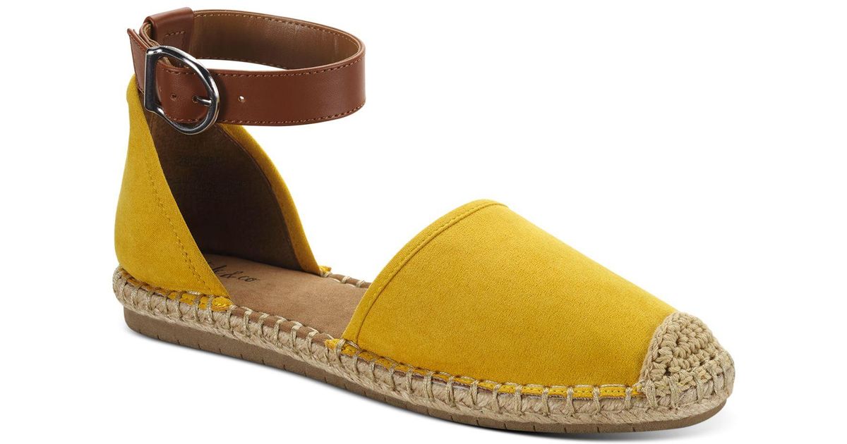 paminaa flat sandals
