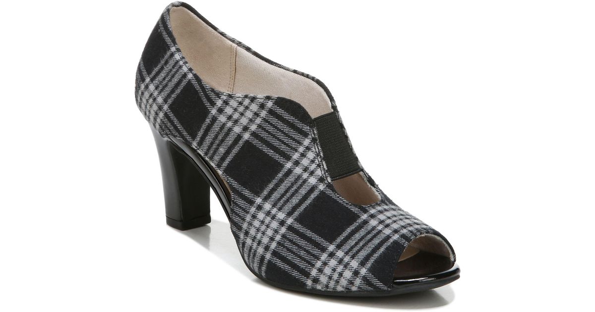 LifeStride Carla Pumps in Black Lyst