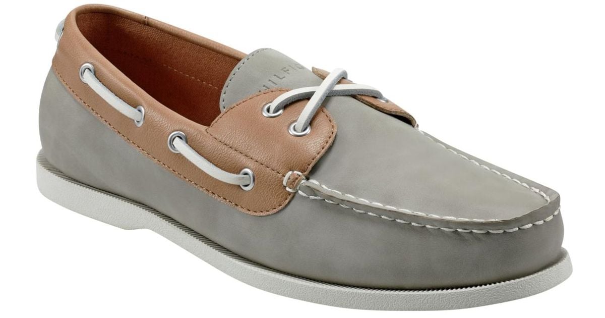 tommy hilfiger boat shoes