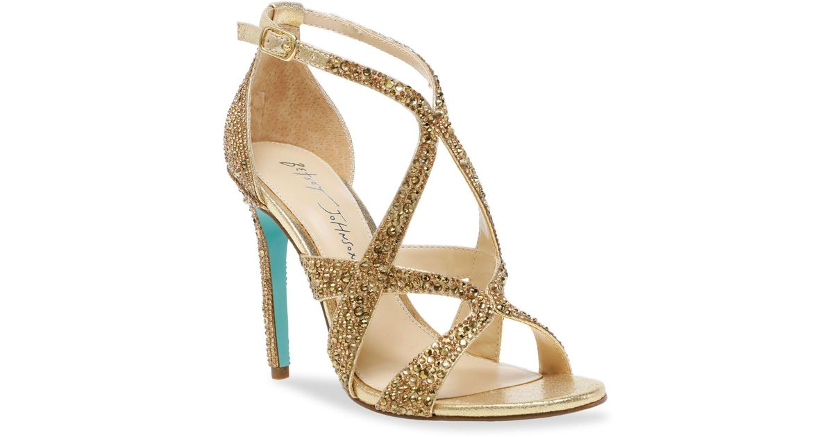 shary pump betsey johnson