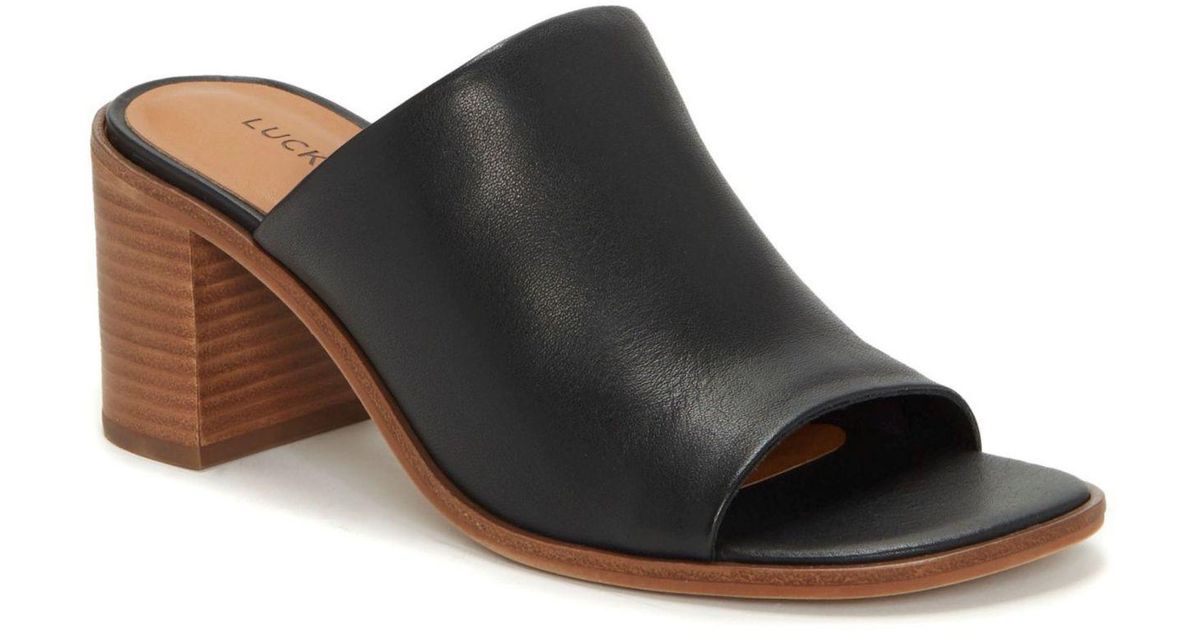 most comfortable nude wedges