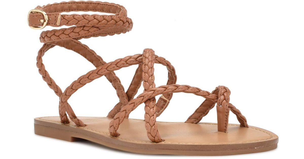 31 Best Toe-Ring Sandals to Shop for Summer 2022 | Who What Wear