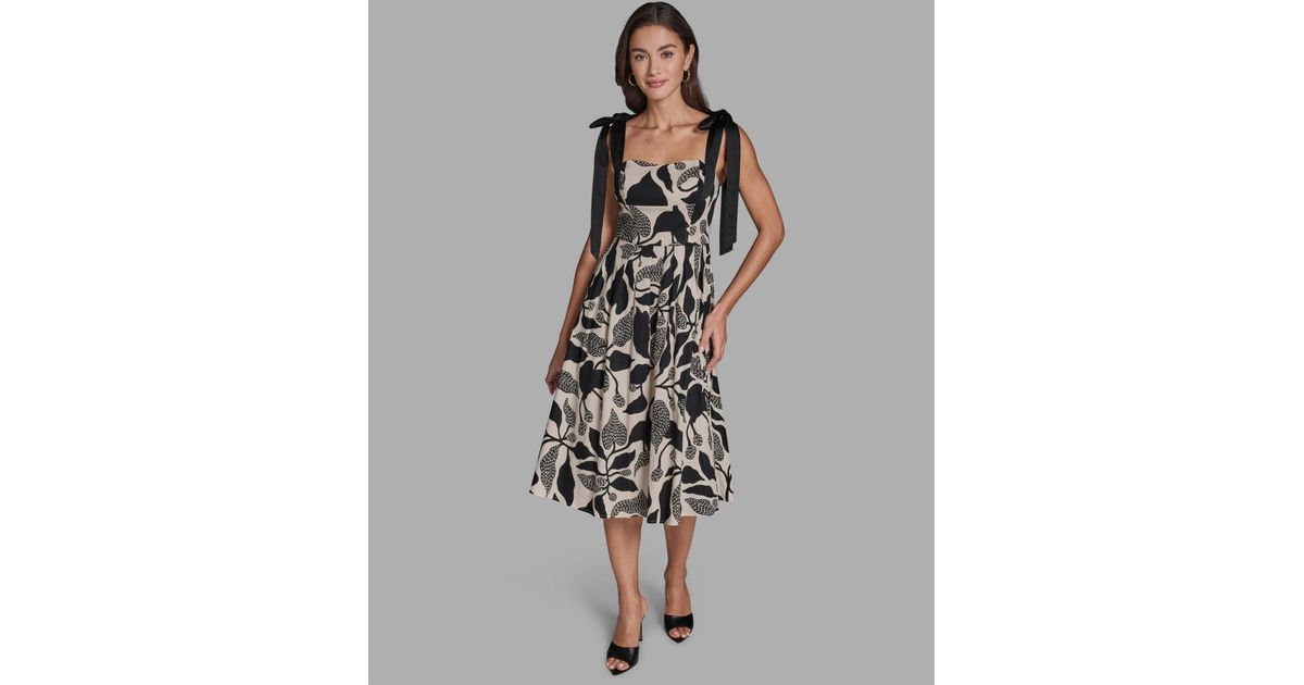 BCBGMAXAZRIA Bdbg Floral Hammered Satin Corset Fit & Flare Midi Dress in White | Lyst BCBGMAXAZRIA Bdbg Floral Hammered Satin Corset Fit & Flare Midi Dress in White | Lyst