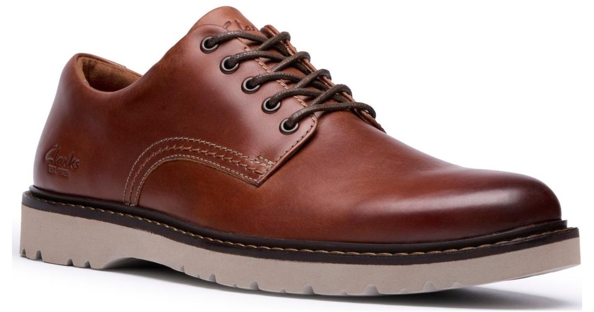 Clarks Weltridge Low Dress Casual Derby Shoe in Brown for  display picture 1