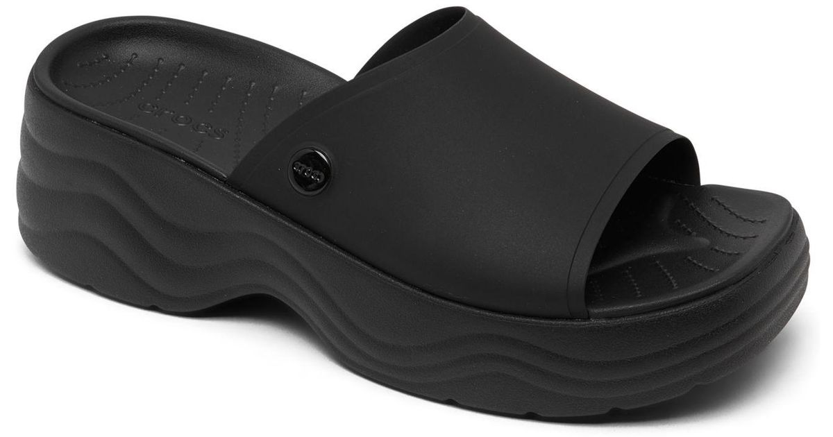 Crocs™ Skyline Slide Sandals From Finish Line in Black | Lyst