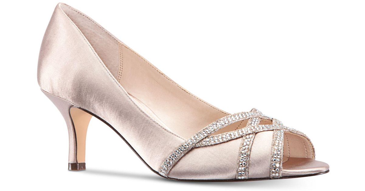 nina manon evening pumps