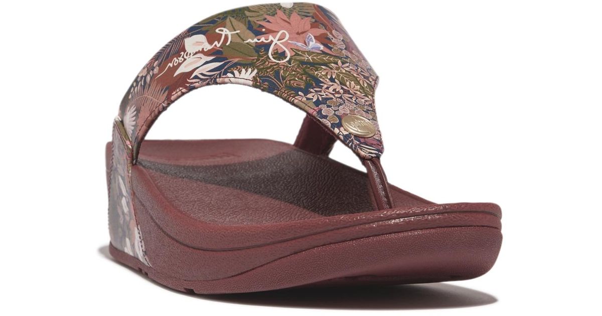 Fitflop Lulu X Jim Thompson Leather Toe Post in Brown | Lyst