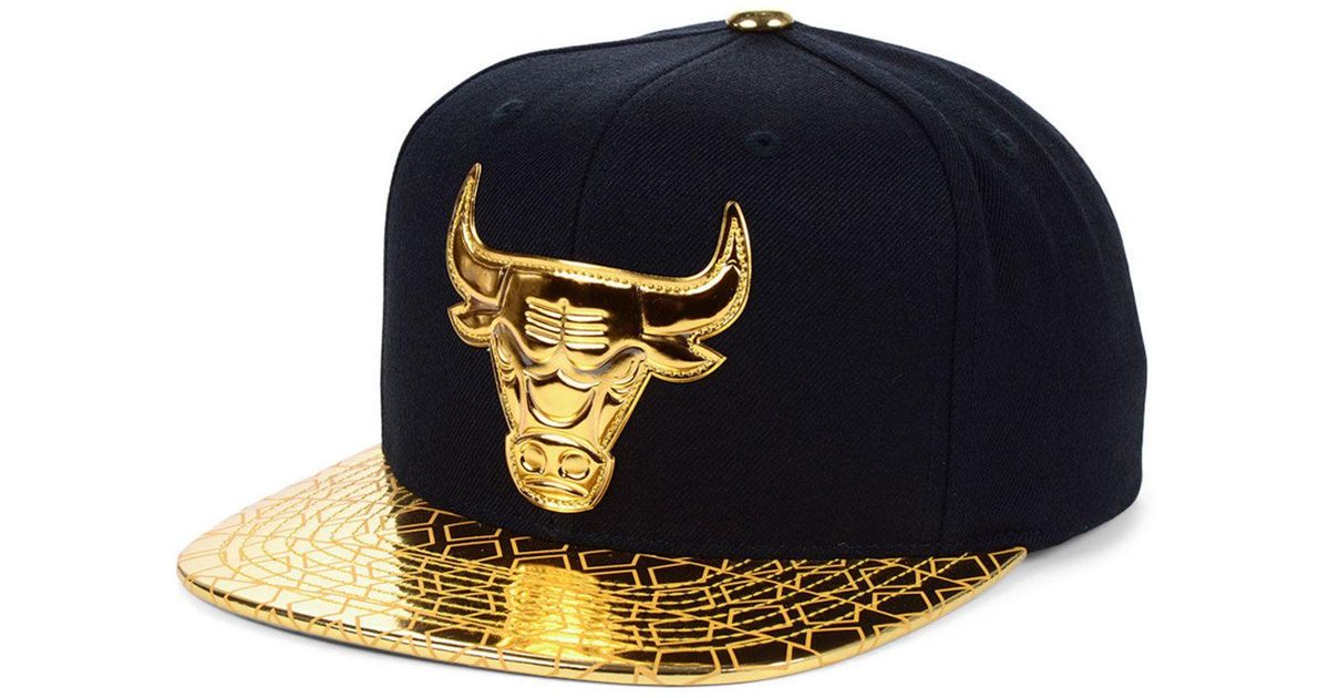 Mitchell & Ness Chicago Bulls Black & Gold Dna Snapback Cap for