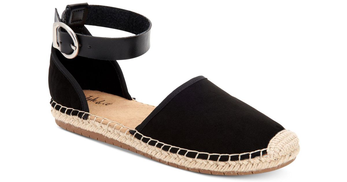 Style & Co. Paminaa Flat Sandals, Created For Macys in Black | Lyst