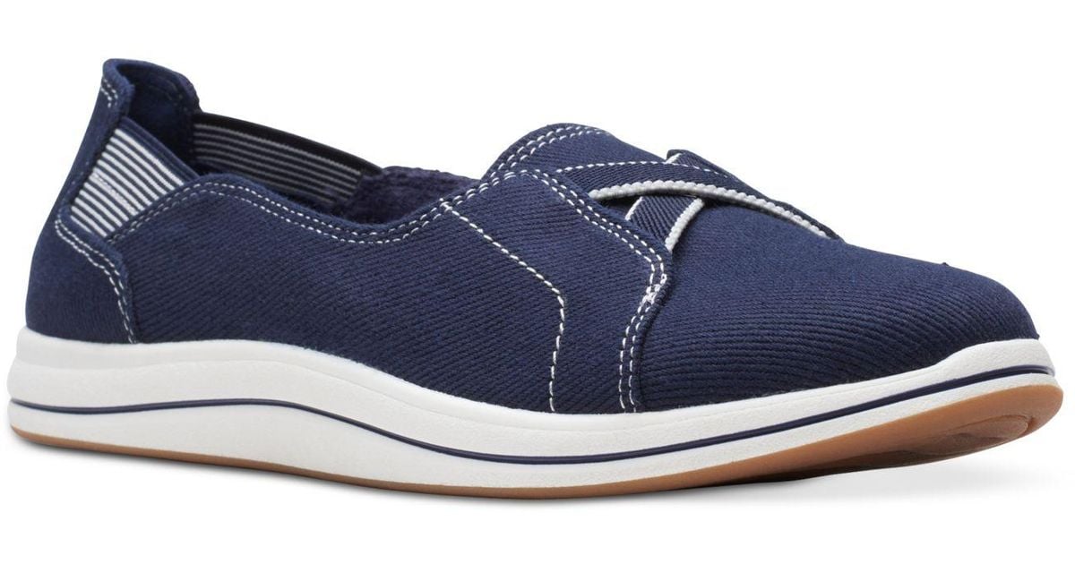 clarks cloudsteppers flats