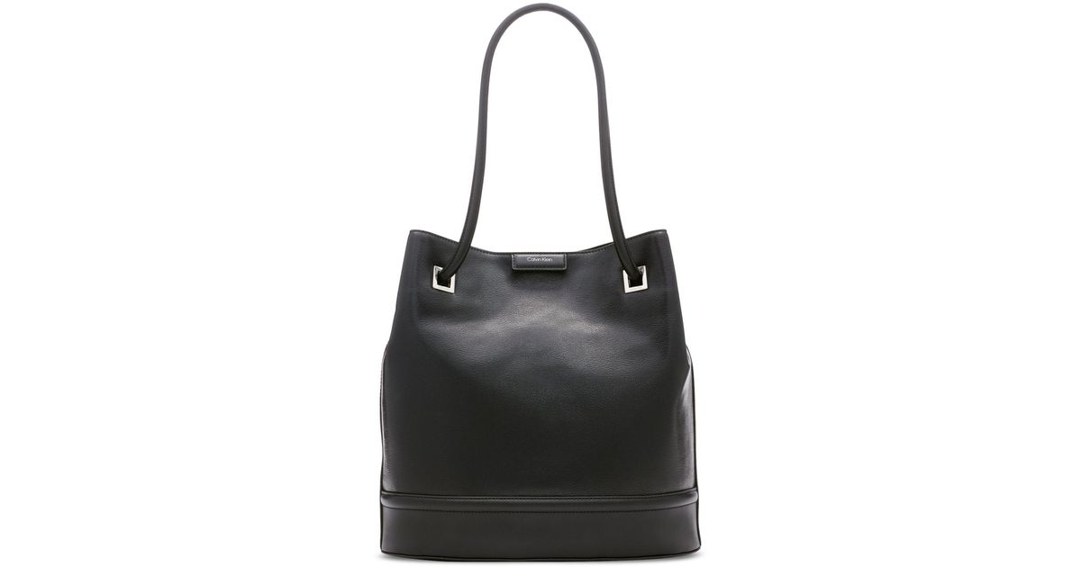 Calvin Klein Ash Tote With Magnetic Snap in Black | Lyst