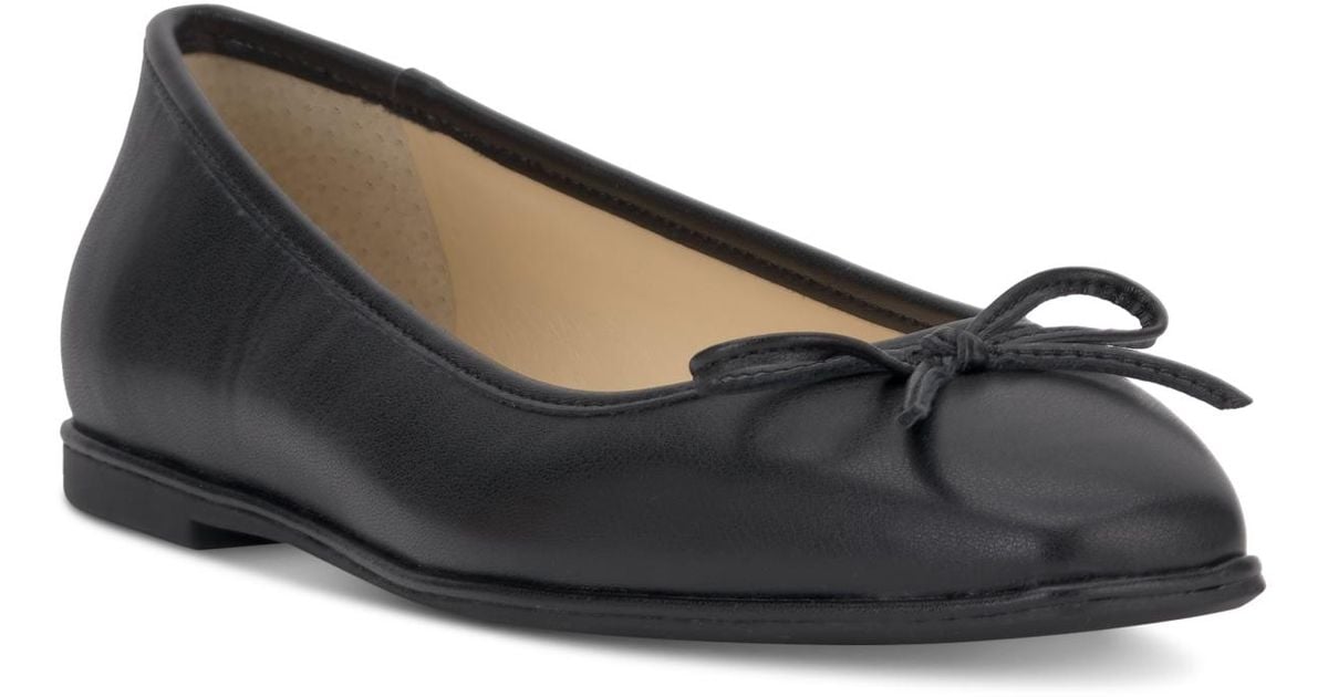 Jessica Simpson Vayrina Snip-toe Ballet Flats in Black | Lyst