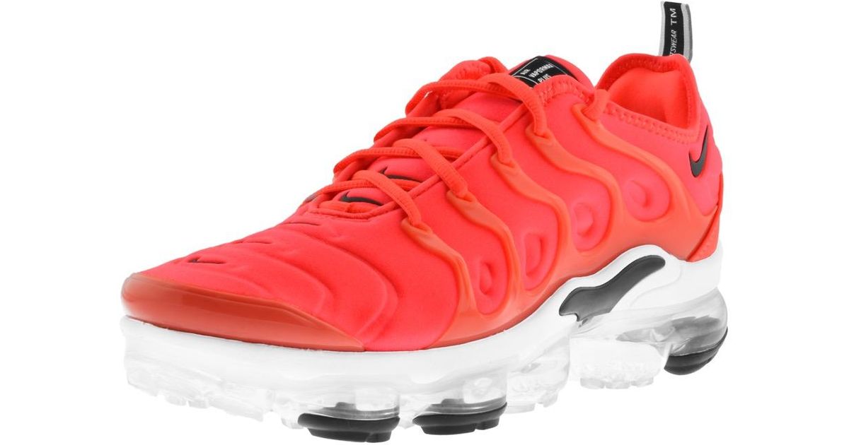 nike red trainers