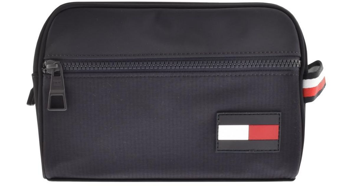 tommy wash bag