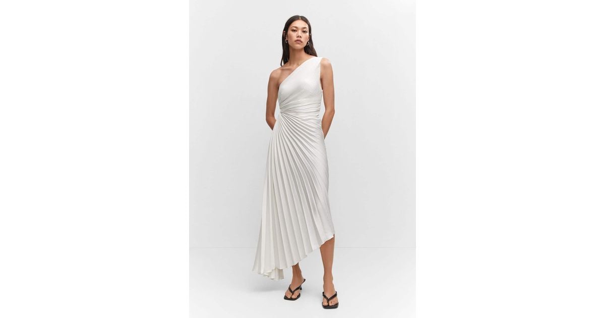 asymmetrical pleated dress white BCBGMAXAZRIA Asymmetric Lace Gown – Amour Boutique main image 1