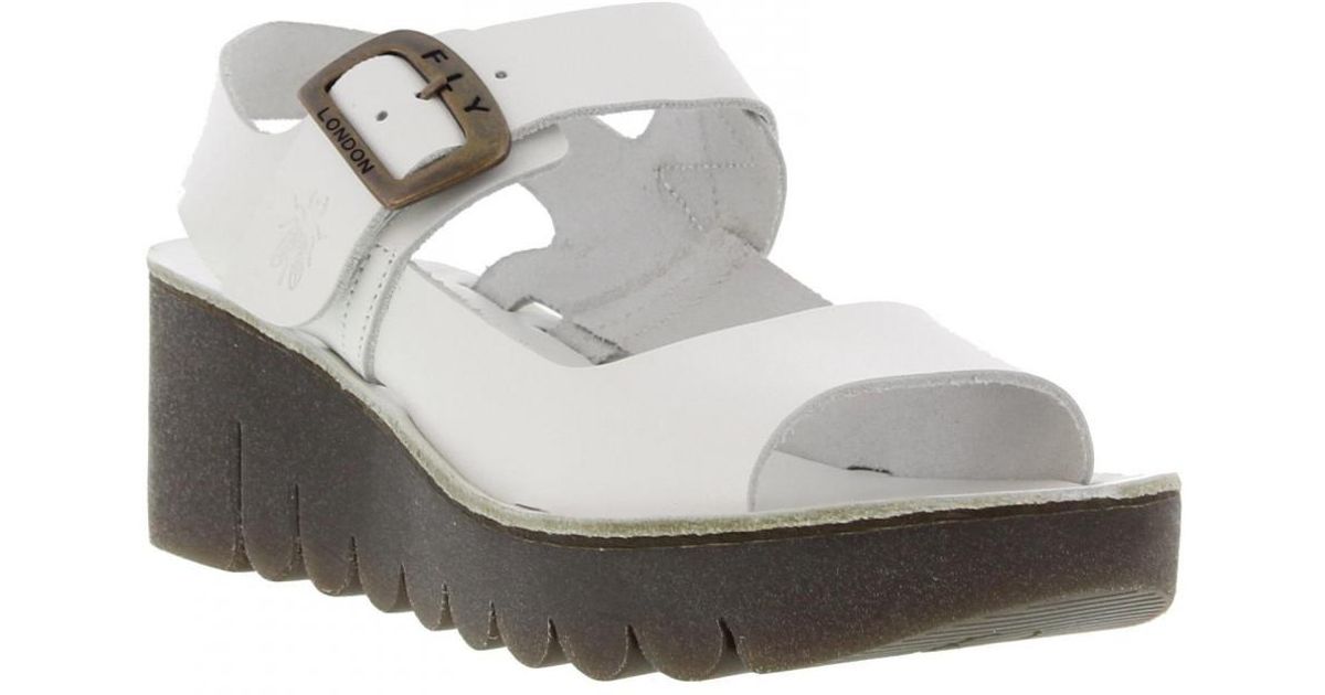 fly yail sandals