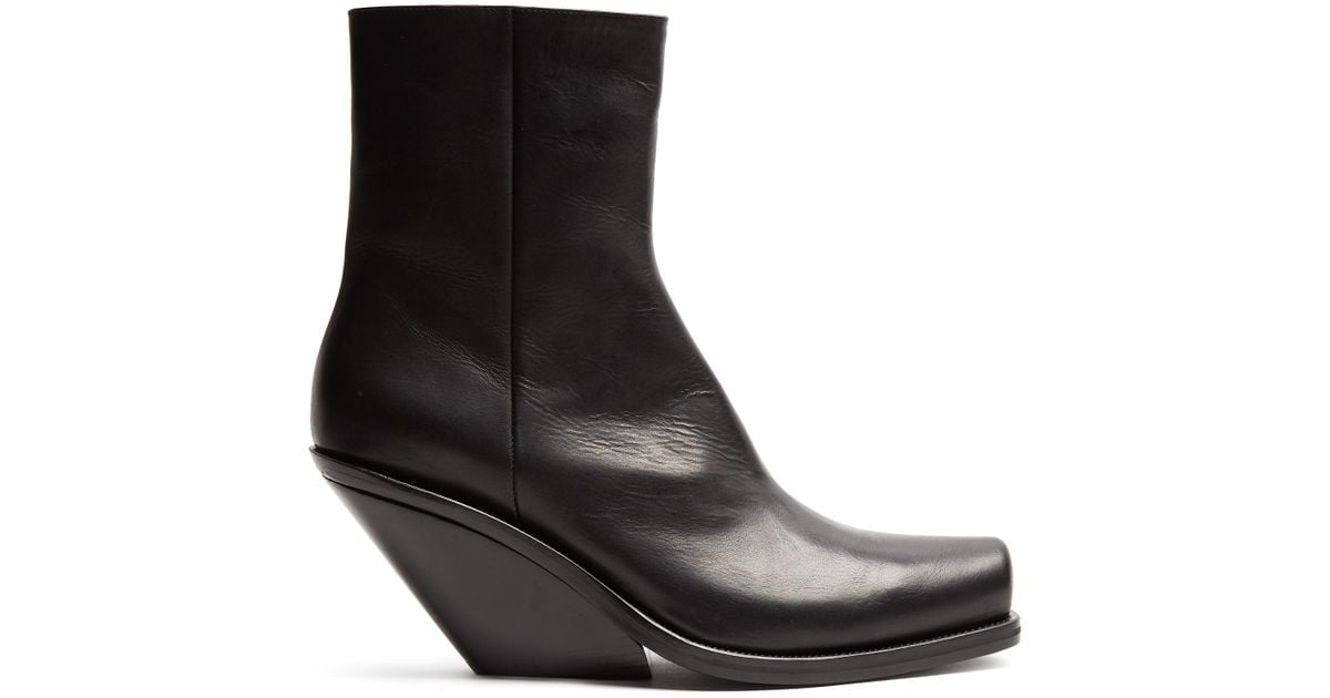 Vetements Slanted-heel Leather Ankle Boots in Black for Men | Lyst