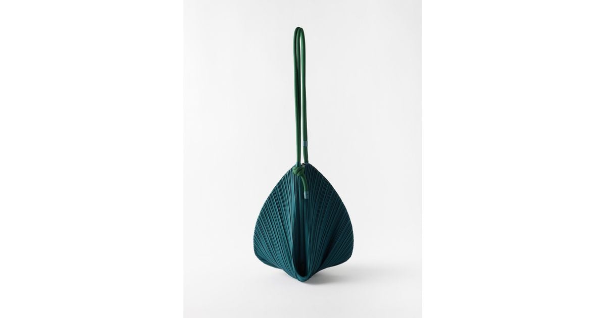 Pleats Please Issey Miyake Leaf Large Technical pleated Cross body