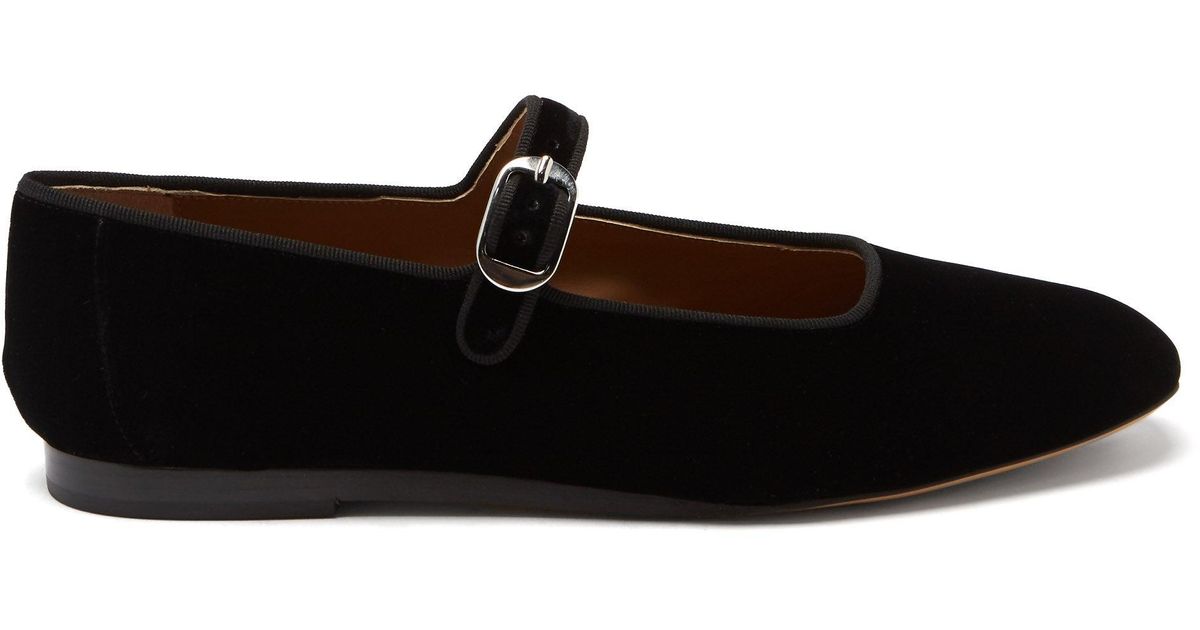 Le Monde Beryl Round-toe Velvet Mary Jane Flats in Black | Lyst